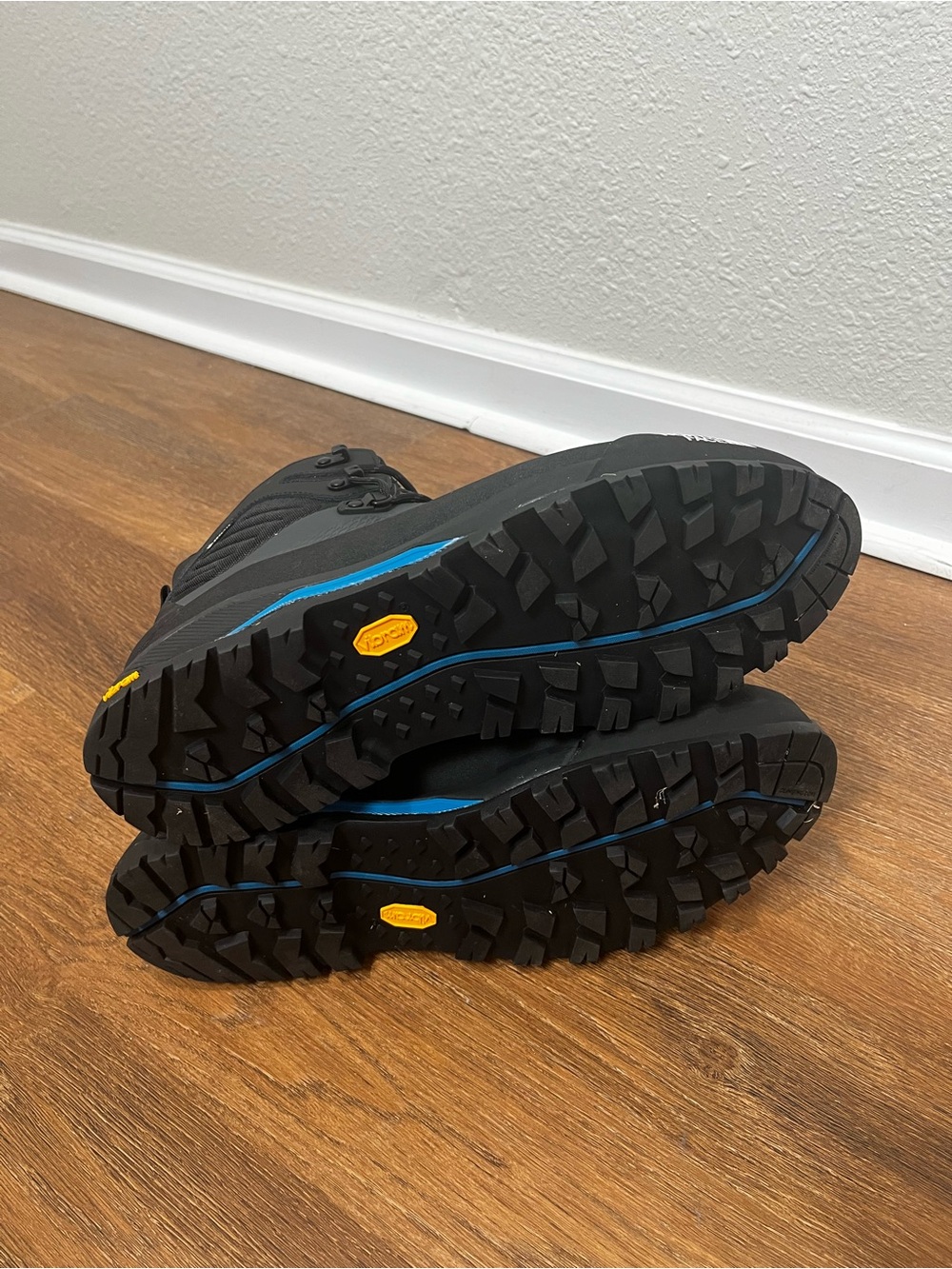 The North Face Men's Verto Alpine Mid Gore Tex Black Waterproof Boot Size 13 - Picture 5 of 6